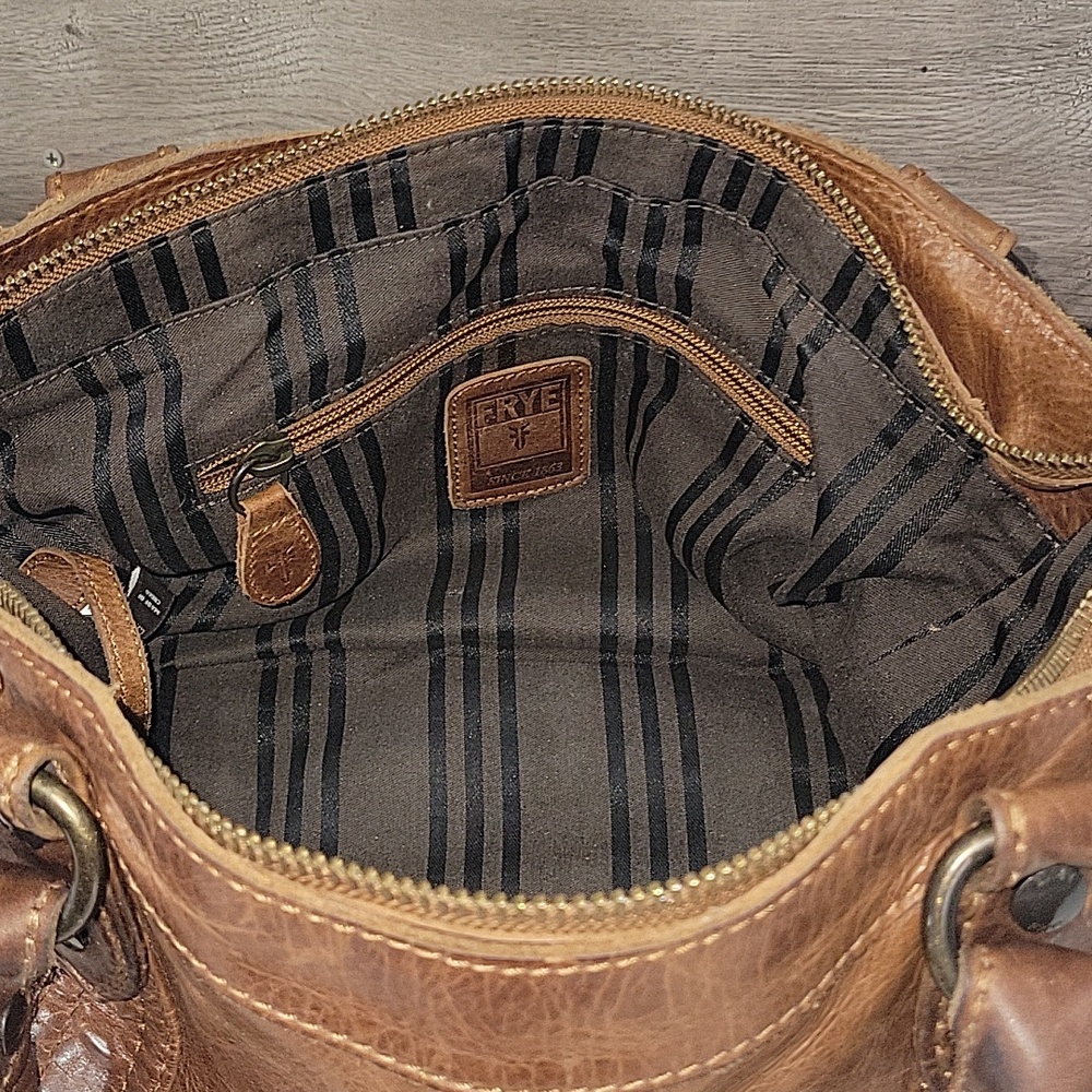 Frye Classic Brown Leather Crossbody Tote Bag - Picture 15 of 16